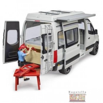 Sprinter camper con personaggi